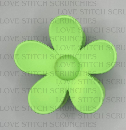 Green flower clip