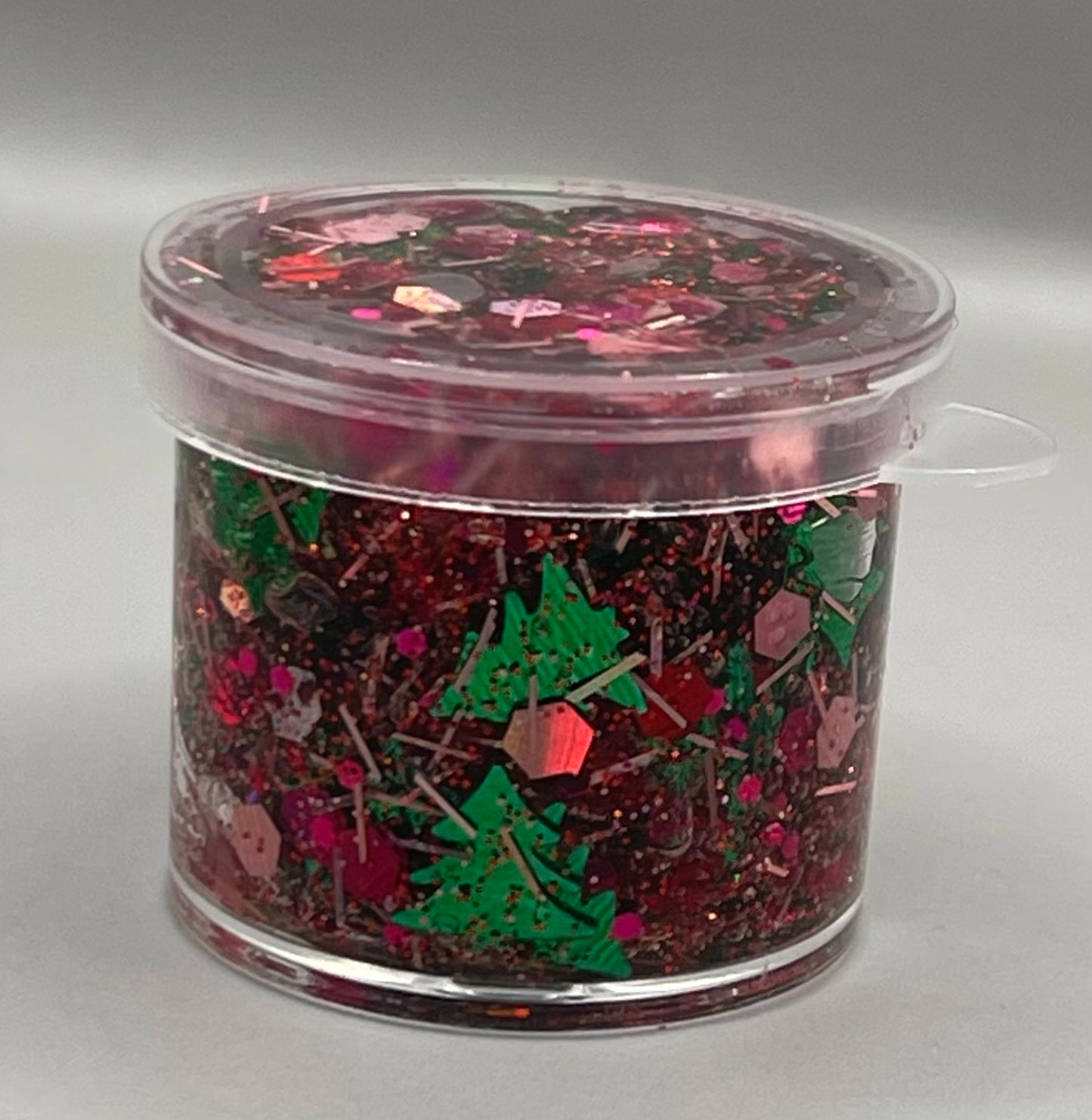 Red/green with trees